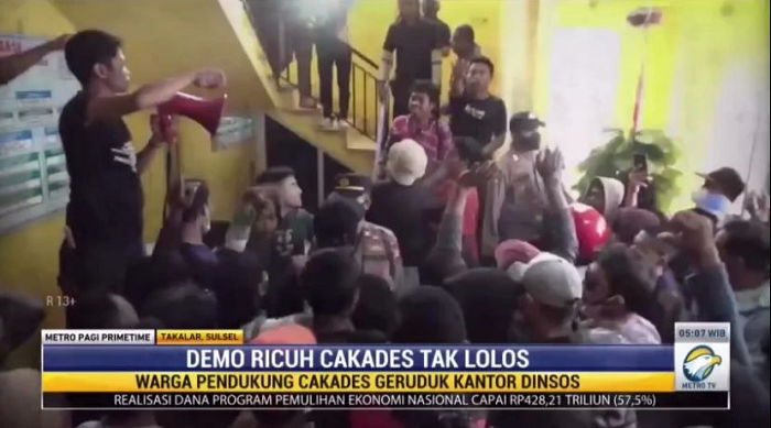 Cakades Tak Lolos, Warga Geruduk Kantor Dinsos Takalar