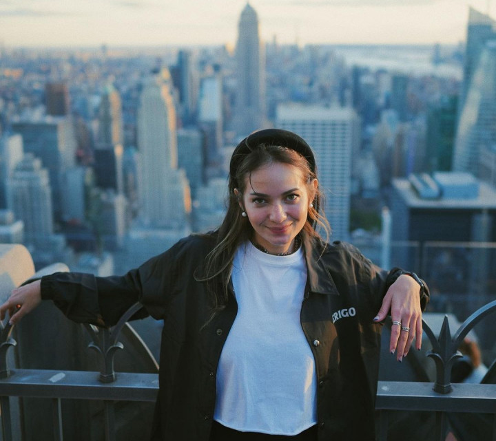 Kisah Pilu Enzy Storia Berpisah dengan Ayah Sejak Umur 6 Tahun