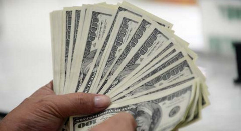 Dolar Melempem Di Tengah Lonjakan Imbal Hasil Obligasi As<script async src=