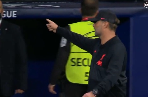 Tak Mau Terperangkap <i>Psywar</i> Simeone, Klopp Beri Reaksi Bijak