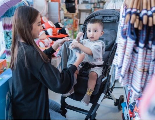 5 Tips Cermat Membeli Pakaian Anak