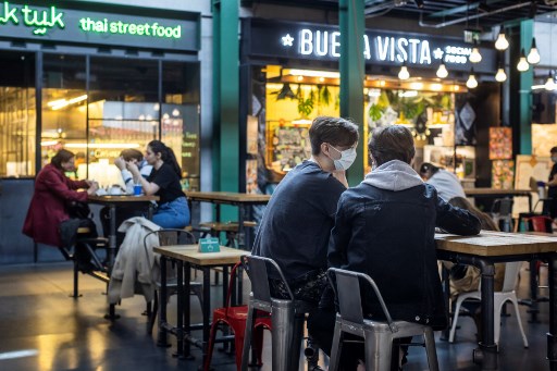 Kasus Covid-19 di Polandia Kembali Meningkat Jelang Musim Dingin