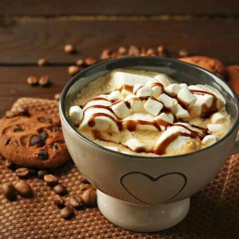 Ini cara buat hot choco marshmallow yang pasti nikmat dan meningkatkan mood baik kamu. (Foto: Dok. Endeus TV)