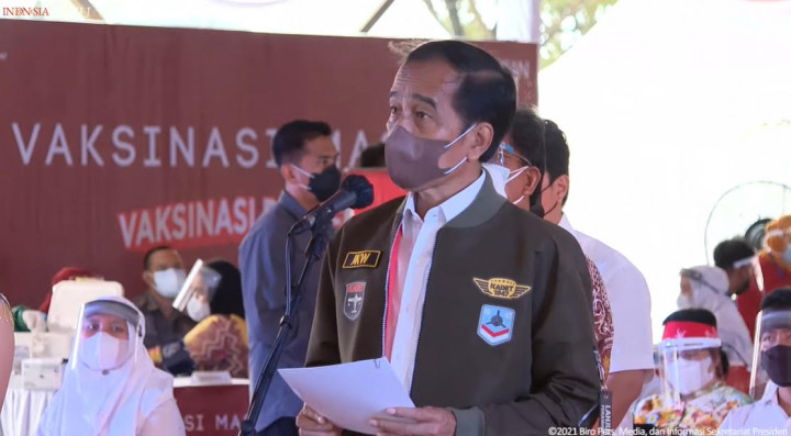 Baru 33%, Jokowi Perintahkan Vaksinasi di Kalsel Dikebut