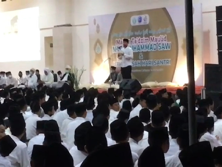 Jelang Hari Santri, Nadiem Sapa Santri Ponpes Lirboyo Kediri