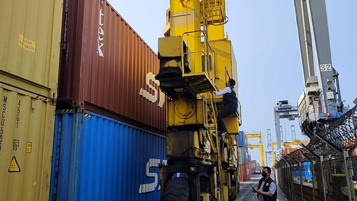 Tersangka Pungli di JICT Memperlambat Bongkar Muat Barang Jika Tak Diberi Uang