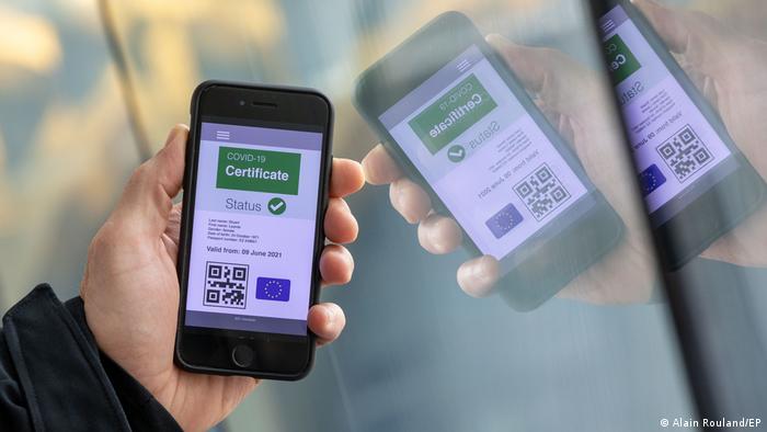 Serbia Wajibkan Penggunaan Green Pass