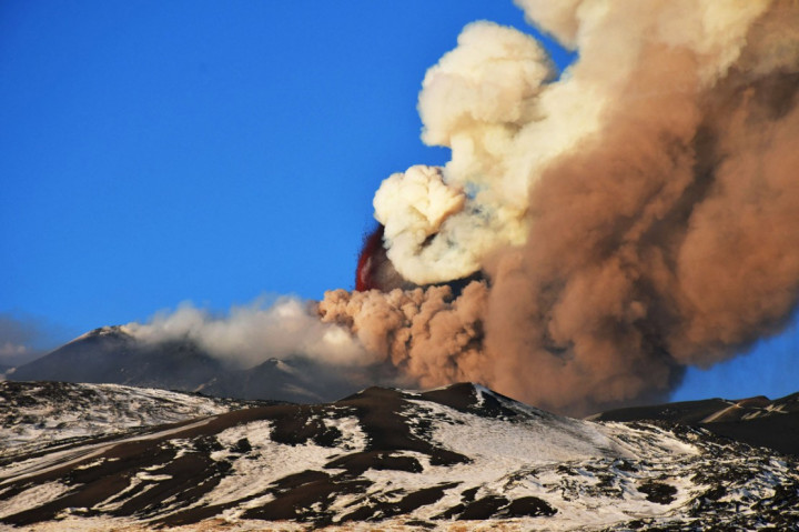 Gunung Etna di Italia Kembali Erupsi