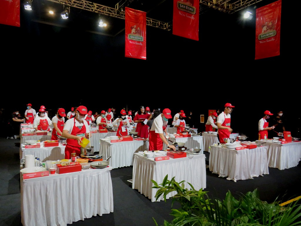 San Remo Cetak Rekor MURI saat memeriahkan Hari Pasta Sedunia (Foto: A. Firdaus/Medcom.id)