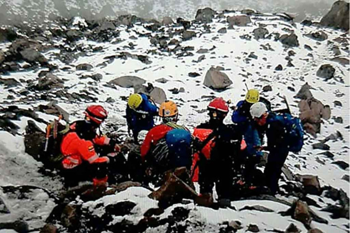 3 Meninggal, 3 Hilang Tertimpa Salju Longsor di Gunung Berapi Ekuador