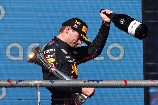 Selebrasi kemenangan Max Verstappen. (Chris Graythen / GETTY IMAGES NORTH AMERICA / Getty Images via AFP)