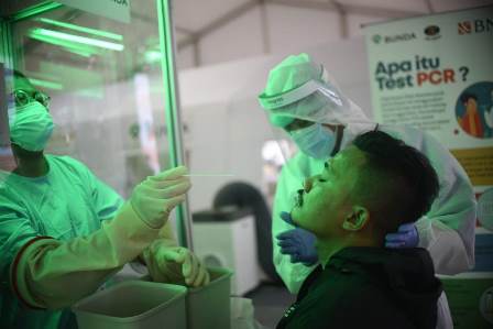 Kebijakan Wajib PCR bagi Penumpang Pesawat Dinilai Kontraproduktif