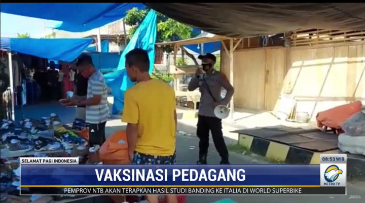 Kejar <i>Herd Immunity</i>, Vaksinasi Keliling Digelar di Pasar Tradisional Polewali Mandar