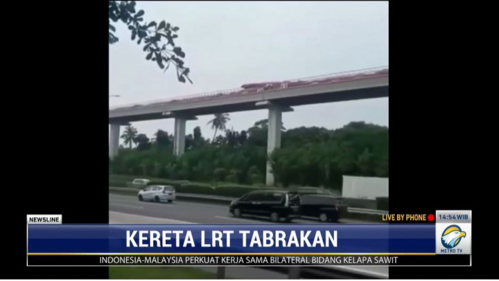 Kereta LRT Tabrakan, Kondisi Ringsek!