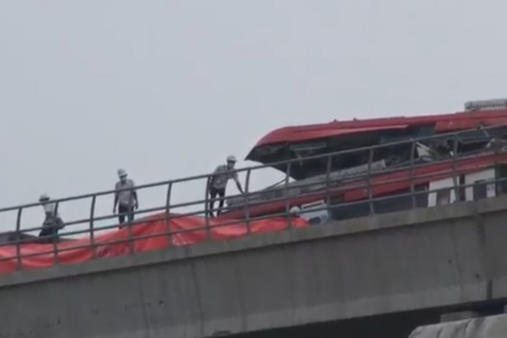 LRT Jabodebek Tabrakan Saat Uji Coba
