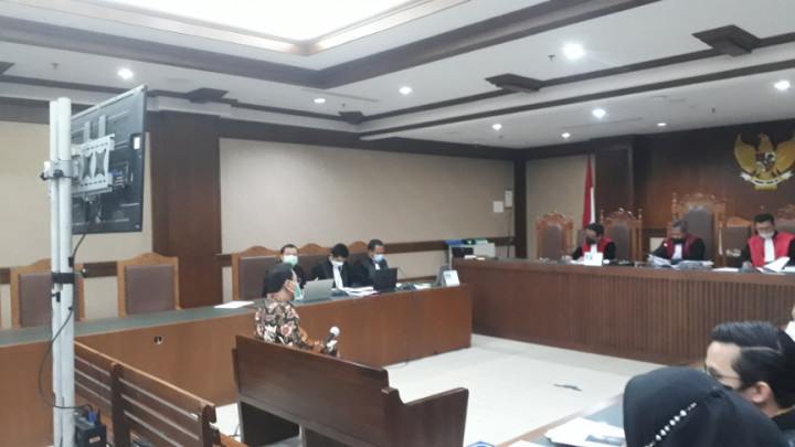 Azis Syamsuddin Akui Kirim Uang Buat Robin