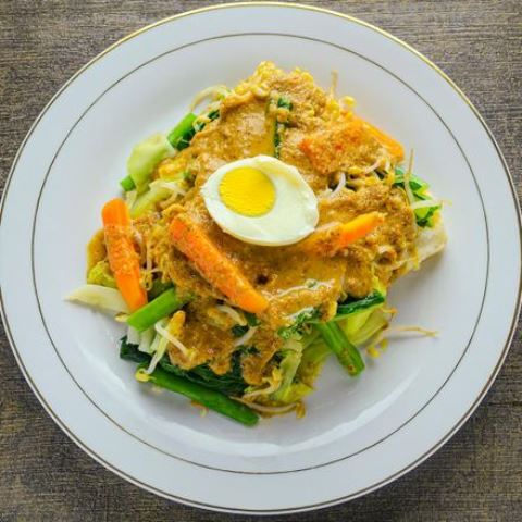Yuk buat pecel sayur khas Madiun, saladnya orang Indonesia. (Foto: Dok. Endeus TV)