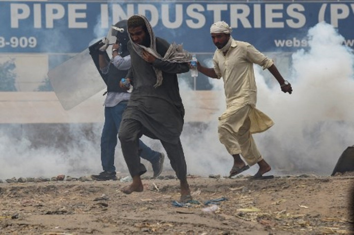 3 Polisi Tewas 70 Terluka dalam Bentrokan Partai Islam di Pakistan