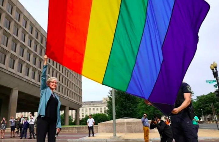 Pertama Kalinya, AS Terbitkan Paspor Menunjukkan Jenis Kelamin ‘X’