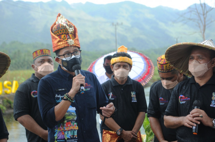 Sandiaga Uno Perkenalkan Desa Wisata Nusa di Aceh