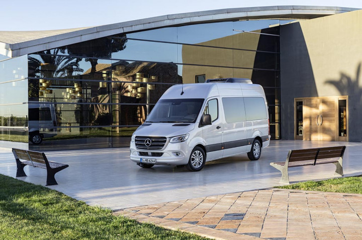 New Mercedes-Benz Sprinter Adopsi Fitur Kendaraan Penumpang