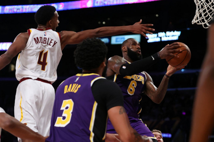 Bola Basket NBA: Lakers Tundukkan Cavaliers 113-101