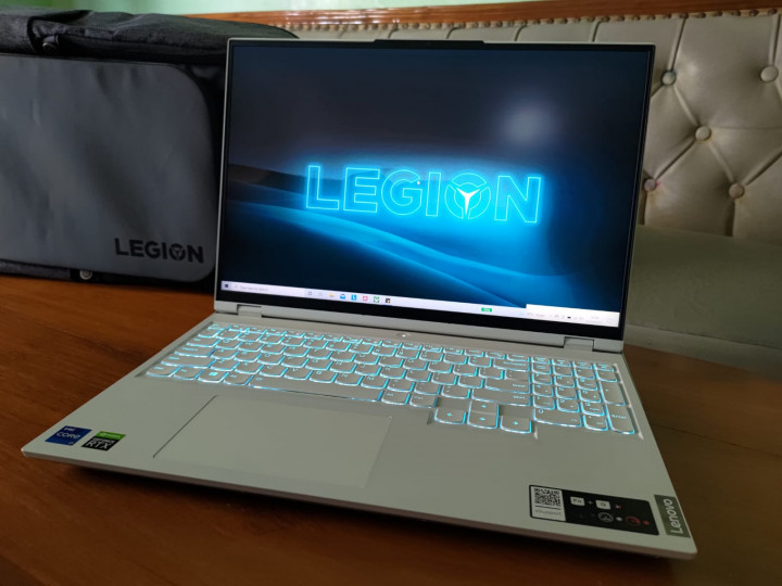 Review Lenovo Legion 5i Pro Stingray White, Tampilan Memikat Performa Memuaskan