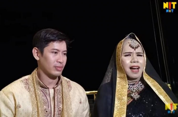 Puluhan Tahun Dipoligami Kiwil, Rohimah Kini Pacari Pria Lebih Muda