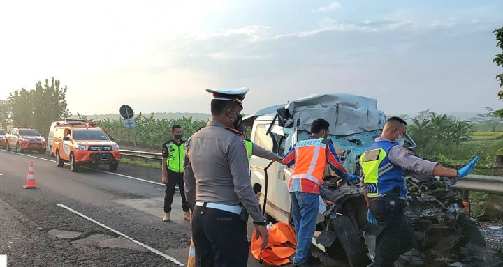 Lagi! Kecelakaan Maut di Tol Cipali, Dua Orang Tewas