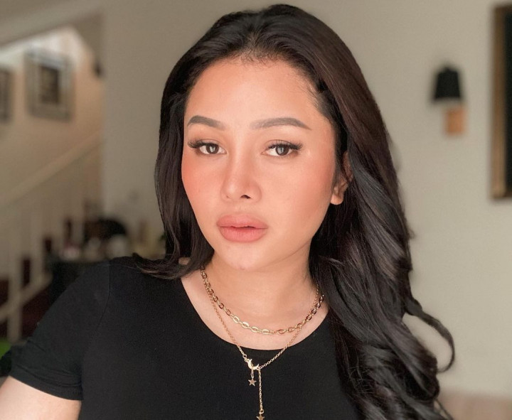 Gemas! Mutia Ayu Pertama Kali Perlihatkan Wajah Anak, Mirip Glenn Fredly