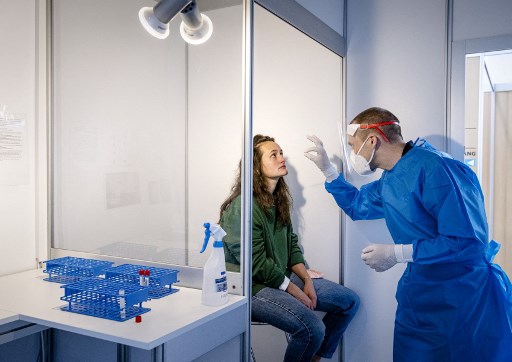 Kasus Melonjak, Belanda Kembali Berlakukan Pembatasan Covid-19