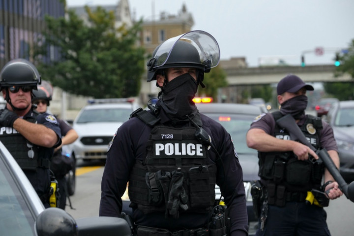 Laporan Sebut Polisi AS Bunuh Lebih dari 400 Orang Tak Bersenjata dalam 5 Tahun