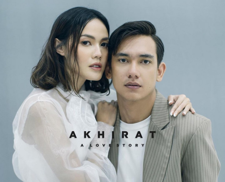 Bersahabat, Adipati Dolken dan Della Dartyan Kesulitan Jadi Pasangan di Film Akhirat