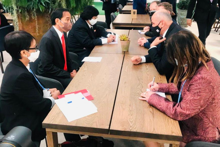 Populer Internasional: Jokowi Bahas Diskriminasi Sawit dengan PM Slovenia Hingga Covid-19 Belanda