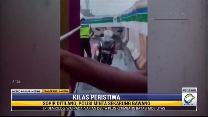 Viral! Video Polantas Tilang Sopir Truk dan Minta Uang Damai dengan Sekarung Bawang