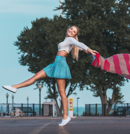 Tips Mix and Match Outfit dengan Rok Mini agar Terlihat Cute dan Stylish