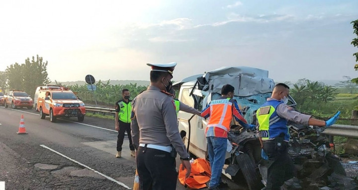 Dekan Fakultas Peternakan UGM Meninggal dalam Kecelakaan di Tol Cipali