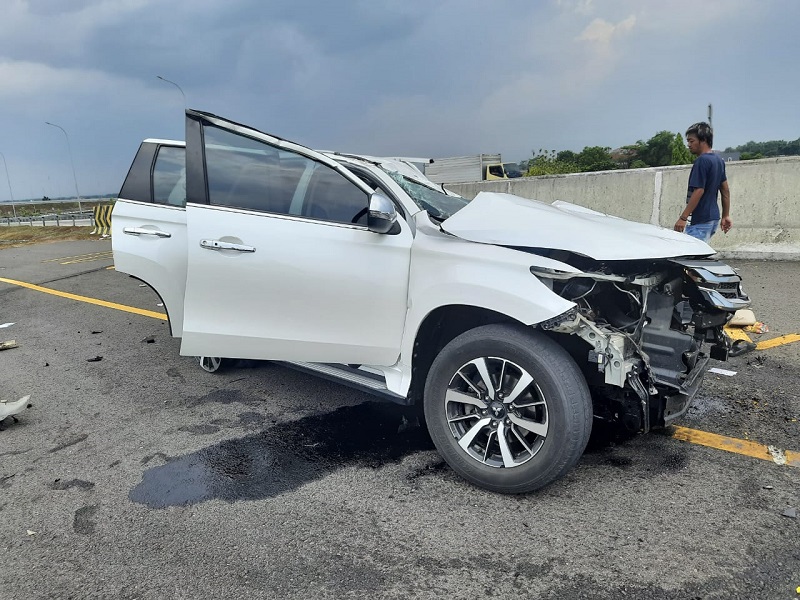 Mobil yang ditumpangi Vanessa Angel saat kecelaan. (Istimewa)