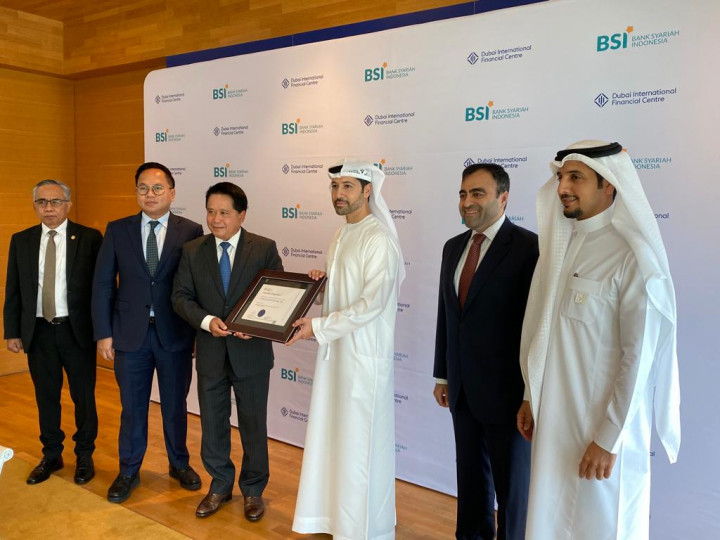 OJK Gandeng Otoritas Dubai Perkuat Industri Keuangan Syariah