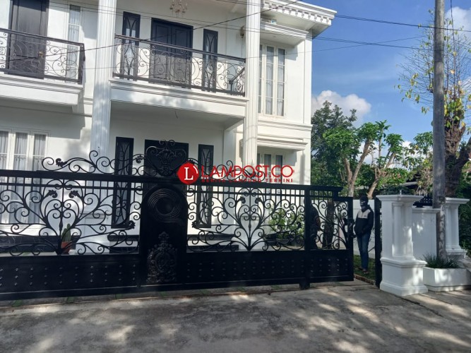 Densus 88 Geledah Rumah Mewah Terduga Teroris di Kota Metro, Lampung