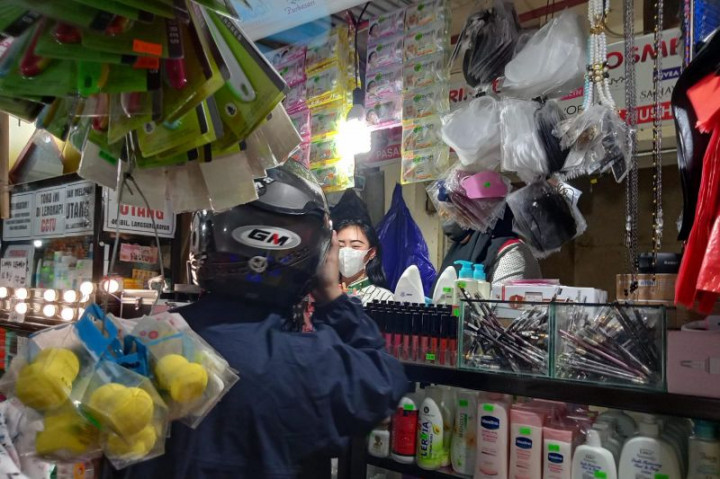 Pasar Tradisional Makassar Mulai Pakai Transaksi Digital QRIS