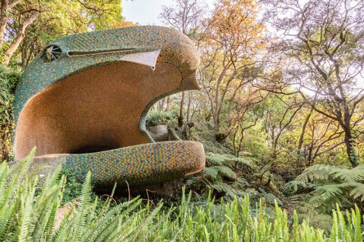 Populer Properti, Penginapan Berbentuk Ular hingga Rumah Kastil Dijual Rp32 Miliar