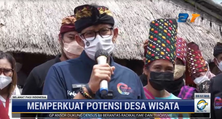 Kunjungi Desa Wisata di Lombok, Menparekraf Berharap Warga Perkuat Potensi Wisata