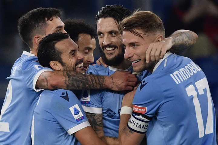 Foto Terpopuler: Lazio Geser Roma di Klasemen hingga Warung Ikhlas Pademangan
