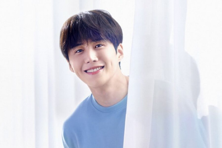 Banjir Petisi Kim Seon Ho Balik ke 2 Days & 1 Night Season 4, Produser Merespons