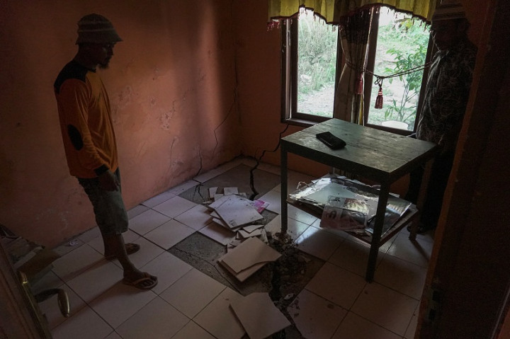 Warga Dayeuhluhur Cilacap Dihantui Potensi Bencana Tanah Bergerak