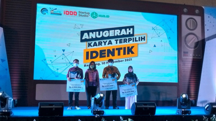 Menkominfo Gelar Anugerah IdenTIK 2021