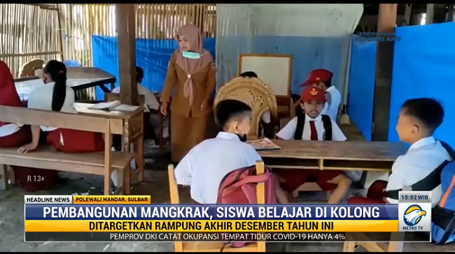 Pembangunan Sekolah Mangkrak, Siswa SD di Polman Belajar di Kolong Rumah