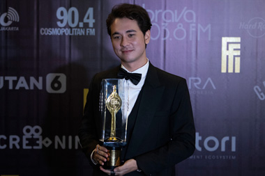 Menang Piala Citra, Jerome Kurnia Minta Maaf pada Ibu Waktu Sekolah Tak Pernah Dapat Ranking