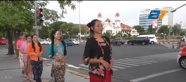 Kebaya on the street dari Komunitas Diajeng Junior. (Foto: Dok. Metro TV)